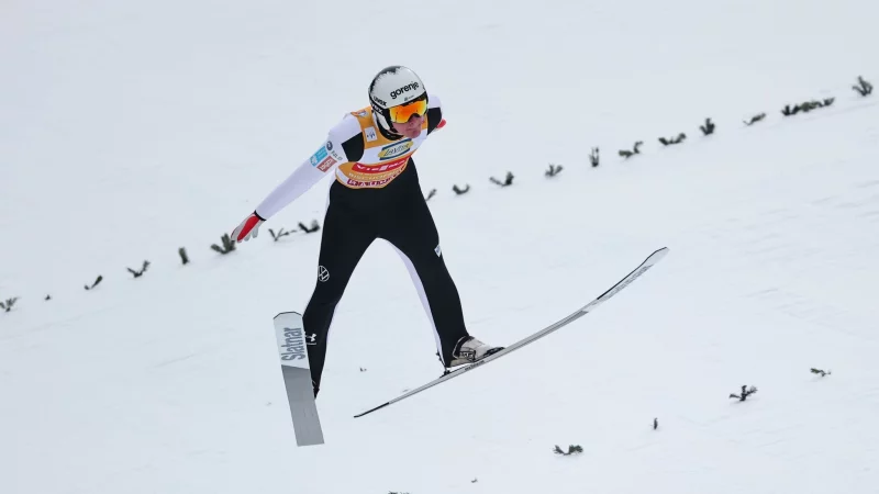 Domen Prevc erlebte diesmal einen sportlichen Flop. (Archivbild) - &copy; Daniel Karmann/dpa