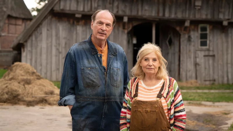 Aus der Stadt raus aufs Land: F&uuml;r den zweiten Spielfilm zur Vorabend-Serie &laquo;Die Kanzlei&raquo; m&uuml;ssen die beiden Anw&auml;lte ganz anders anpacken als sonst. - &copy; Georges Pauly/ARD/dpa