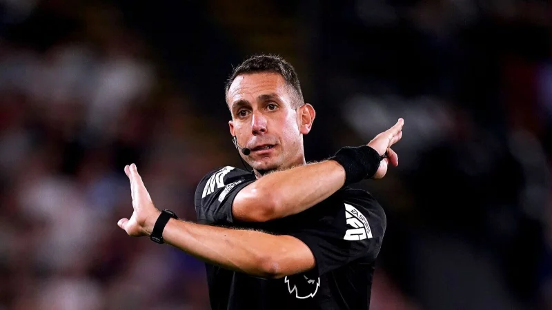 Der fr&uuml;here Premier-League-Schiedsrichter Coote wurde zu einer Bew&auml;hrungsstrafe verurteilt. (Archivfoto) - &copy; John Walton/PA Wire/dpa