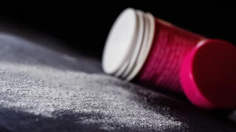 Wenn keine Zeit zum Haarewaschen bleibt: &laquo;&Ouml;ko-Test&raquo; hat 26 Trockenshampoos untersucht. - &copy; Franziska Gabbert/dpa-tmn