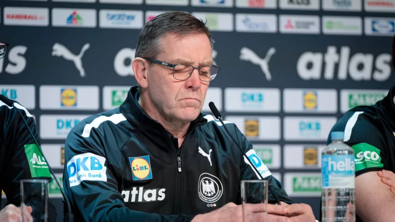 F&uuml;r Alfred Gislason steht im EM-Duell mit Spanien einiges auf dem Spiel. - &copy; Sina Schuldt/dpa