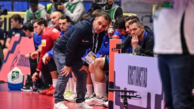 F&uuml;r Bob Hanning war es das dritte EM-Spiel als Trainer der italienischen Handball-Nationalmannschaft. - &copy; Luigi Canu/LiveMedia-IPA/ZUMA Press Wire/dpa