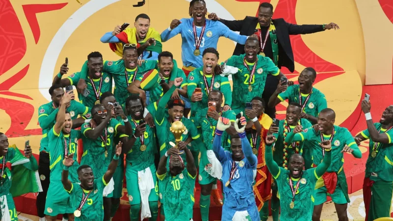 Senegal bejubelte das gute Ende im dramatischen Finale gegen Marokko - &copy; Youssef Loulidi/AP/dpa