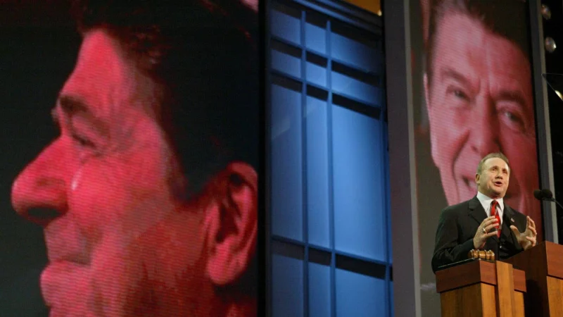 Die Ronald Reagan Presidential Foundation w&uuml;rdigte den 80-J&auml;hrigen als einen Mann, dessen Leben &laquo;von &Uuml;berzeugung, Zielstrebigkeit und einer tiefen Verbundenheit mit den Idealen&raquo; seines Vaters gepr&auml;gt gewesen sei. (Archivbild) - &copy; Joe Cavaretta/AP/dpa