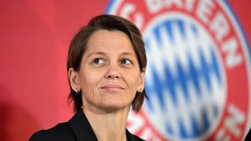 Frauenfu&szlig;ball-Direktorin Rech freut sich &uuml;ber eine neue Spielerin. (Archivbild) - &copy; Jens Niering/dpa