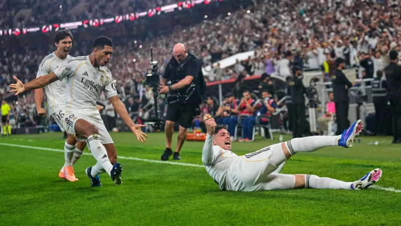 Sorgte f&uuml;r die fr&uuml;he F&uuml;hrung f&uuml;r Real: Federico Valverde (r). - &copy; Altaf Qadri/AP/dpa