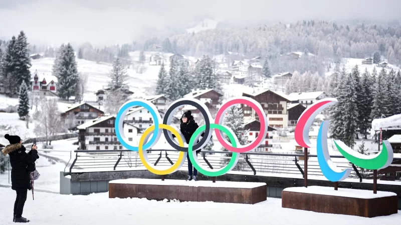 Der Tod eines Wachmanns wirft einen Schatten auf die Vorbereitungen f&uuml;r die Olympischen Winterspiele in Italien. (Archivbild) - &copy; Andrew Medichini/AP/dpa