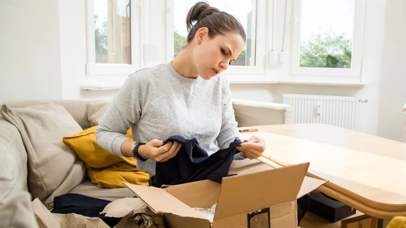 Das hab\\\' ich doch so nicht bestellt! - Wenn der H&auml;ndler das anders sieht und nicht nachbessern will, kann das ein K&auml;uferschutzfall sein. - &copy; Christin Klose/dpa-tmn