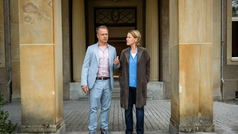 Marie Brand (Mariele Millowitsch) und J&uuml;rgen Simmel (Hinnerk Sch&ouml;nemann) ermitteln wieder. - &copy; Martin Valentin Menke/ZDF/dpa