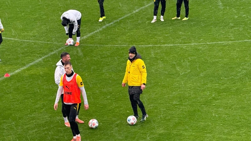 Niko Kovac trainierte mit dem BVB am Sonntag im str&ouml;menden Regen - &copy; Carsten Lappe/dpa