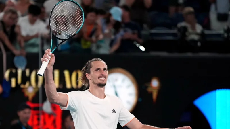 Alexander Zverev will auch nach seinem Halbfinale gegen Carlos Alcaraz jubeln. - &copy; Dar Yasin/AP/dpa