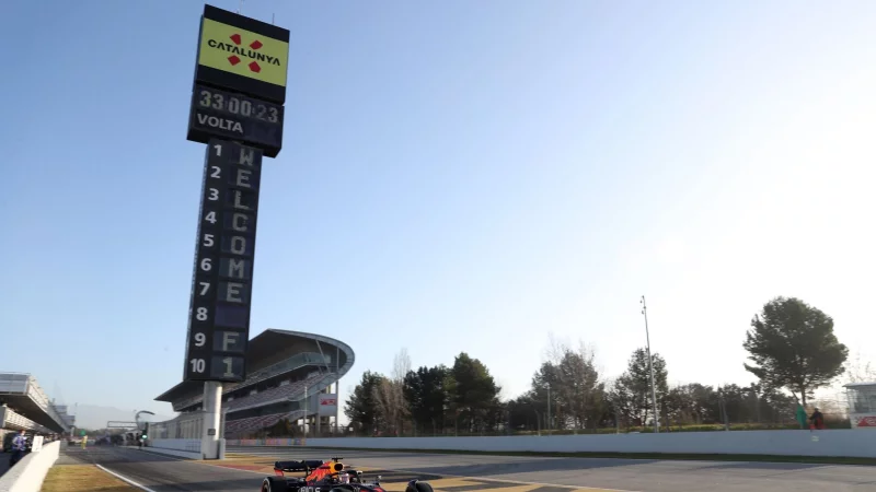 So sieht der Circuit de Barcelona-Catalunya mit einem Rennwagen aus. (Archivbild) - &copy; Bradley Collyer/PA Wire/dpa