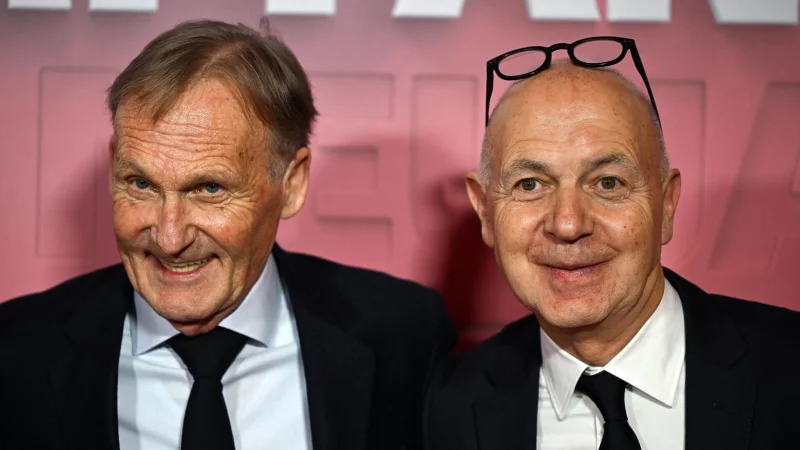 Hans-Joachim Watzke (l), Ligapr&auml;sident der DFL, und Bernd Neuendorf, Pr&auml;sident des Deutschen Fu&szlig;ball-Bundes (DFB), halten aktuell nichts von der Debatte um einem WM-Boykott. - &copy; Florian Wiegand/dpa