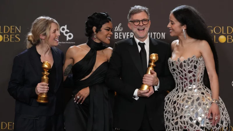 Sara Murphy (l-r), Teyana Taylor, Paul Thomas Anderson und Chase Infiniti von &laquo;One Battle After Another&raquo;. - &copy; Chris Pizzello/Invision/AP/dpa