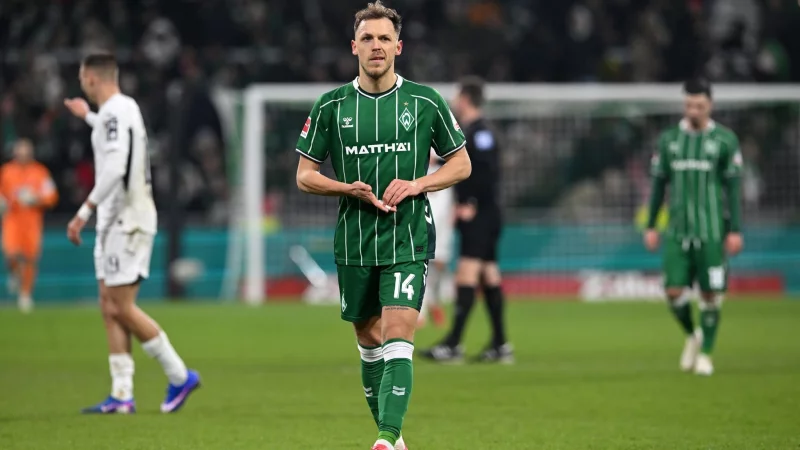 Z&auml;hlte zu den Besten bei Werder: Aushilfs-Abwehrchef Senne Lynen. - &copy; Carmen Jaspersen/dpa