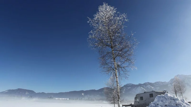 Fl&uuml;ssiggas sorgt im Wohnmobil f&uuml;r W&auml;rme und Energie: Bei Temperaturen zwischen minus f&uuml;nf und plus f&uuml;nf Grad reicht eine elf Kilogramm Gasflasche etwa drei bis f&uuml;nf Tage. - &copy; Karl-Josef Hildenbrand/dpa/dpa-tmn