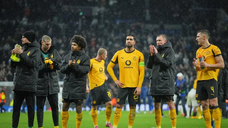 Kalte Dusche: Im verregneten London kassierte Borussia Dortmund eine verdiente Niederlage bei Tottenham Hotspur. - &copy; Kin Cheung/AP/dpa