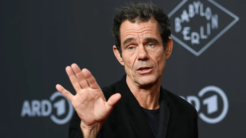 Tykwer will &laquo;L&aacute;z&aacute;r&raquo; verfilmen (Foto-Archiv). - &copy; Jens Kalaene/dpa