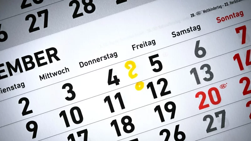 Eineinhalb Jahre Gehalt verhandeln? Das ist durchaus g&auml;ngige Praxis. - &copy; Sina Schuldt/dpa/dpa-tmn