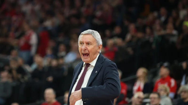 Nach drei Heimsiegen in Serie hat Trainer Svetislav Pesic mit den Bayern wieder zuhause verloren. - &copy; Matthias Stickel/dpa