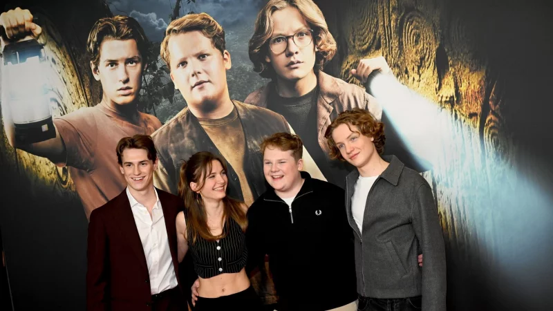 Die Schauspieler Nevio Wendt (l-r), Momo Beier, Julius Weckauf und Levi Brandl bei der Premiere. - &copy; Felix H&ouml;rhager/dpa