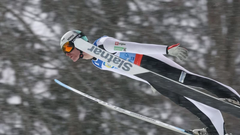 Domen Prevc sorgte bei der Flug-WM f&uuml;r eine kuriose Szene. - &copy; Karl-Josef Hildenbrand/dpa