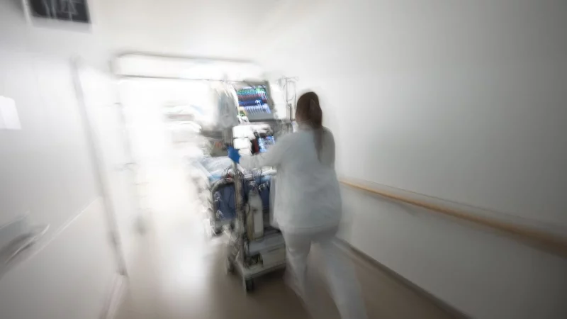 Kliniken sind dazu verpflichtet, leicht erreichbare Beschwerdestellen einzurichten. - &copy; Marijan Murat/dpa/dpa-tmn