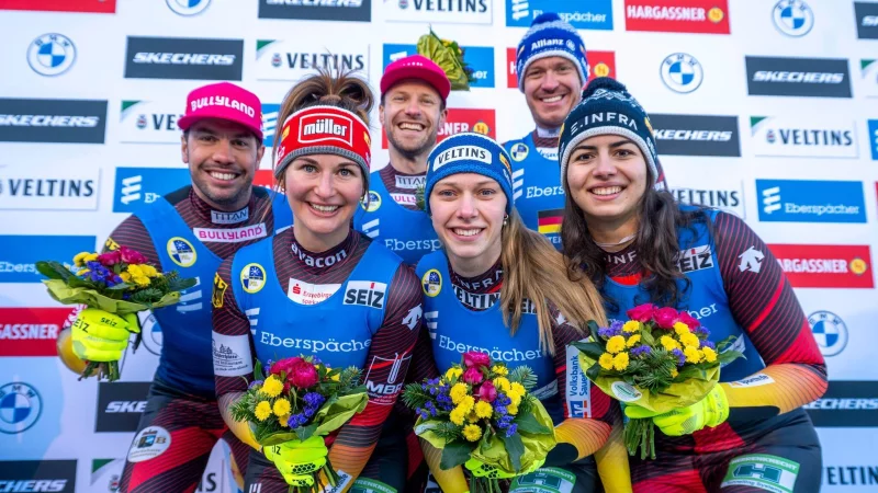 Die deutsche Rodel-Staffel holte sich den Sieg in Winterberg. - &copy; David Inderlied/dpa