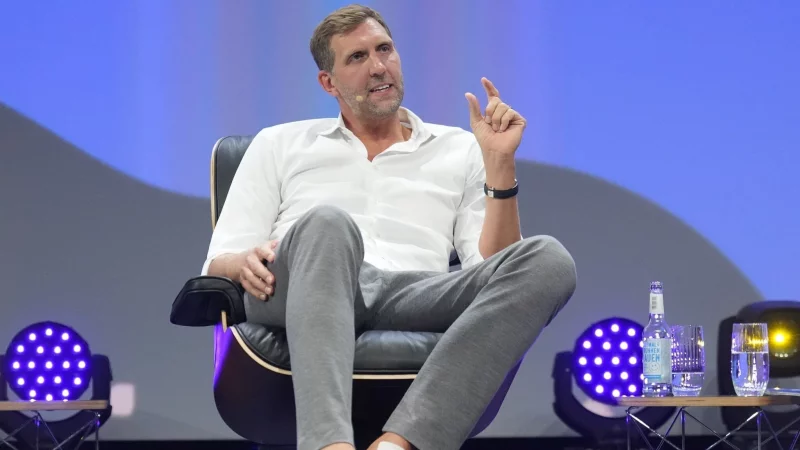 Nowitzki hat mit beiden Spielern zusammengespielt. (Archivbild) - &copy; Marcus Brandt/dpa