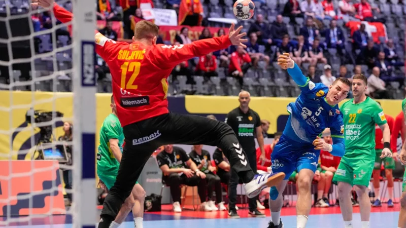 Rekordspiel: Beim Duell zwischen Slowenien und Montenegro fallen so viele Tore wie noch nie bei einer Handball-EM. - &copy; Cornelius Poppe/NTB/dpa