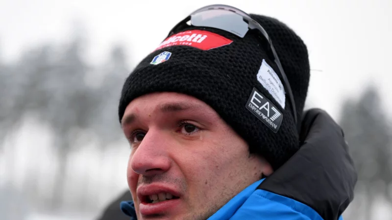 Bei der Erinnerung an seinen Freund weint Tommaso Giacomel. - &copy; Hendrik Schmidt/dpa