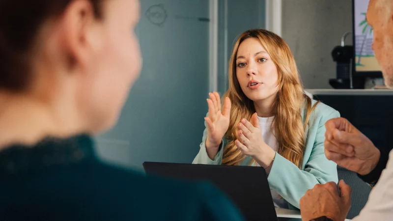 Wer eine Gehaltserh&ouml;hung will, sollte seinen Marktwert kennen und Anspr&uuml;che klar begr&uuml;nden k&ouml;nnen - &copy; Zacharie Scheurer/dpa-tmn