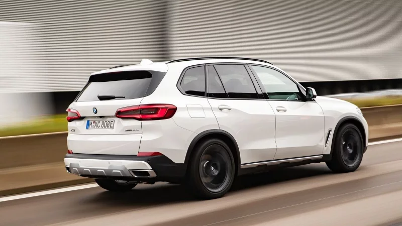 Der X5 punktet bei Komfort, Fahrwerk und Bremsen: Die meisten Baujahre zeigen in der Hauptuntersuchung nur wenige Schw&auml;chen. - &copy; BMW AG/dpa-tmn