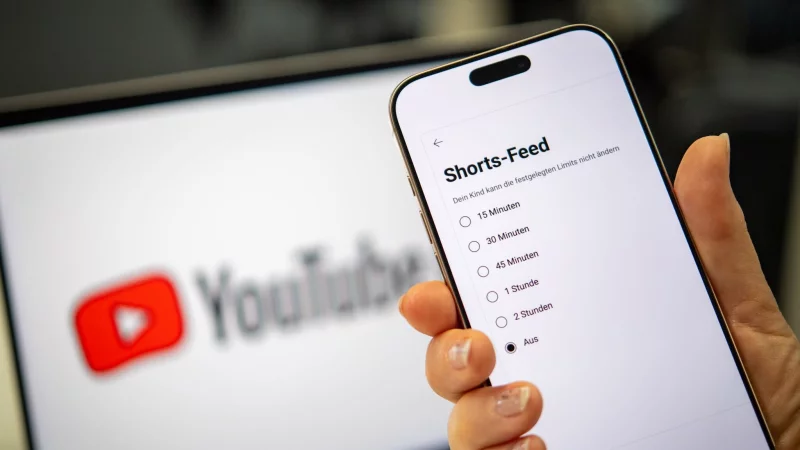 Weniger Endlos-Scrollen: Eltern k&ouml;nnen die t&auml;gliche Nutzungszeit f&uuml;r YouTube Shorts in den Einstellungen begrenzen oder die Shorts ganz abschalten. - &copy; Nico Tapia/dpa-tmn