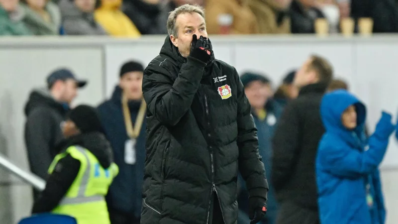Leverkusens Trainer Kasper Hjulmand will mit seiner Mannschaft in die Playoffs in der Champions League. - &copy; Uwe Anspach/dpa