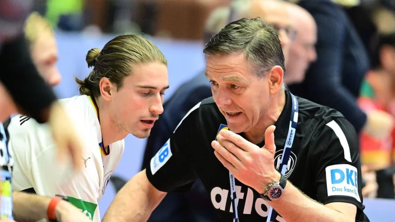 Juri Knorr hadert mit seiner Leistung in den vergangenen beiden EM-Spielen. - &copy; Sina Schuldt/dpa