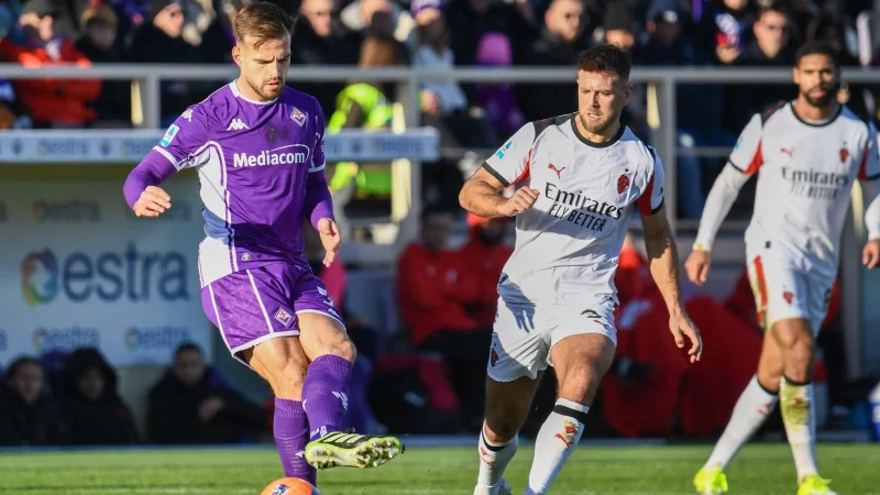 Niclas F&uuml;llkrug (M.) spielte mit der AC Mailand 1:1 in Florenz. - &copy; Fabio Fagiolini/LiveMedia-IPA/ZUMA Press Wire/dpa