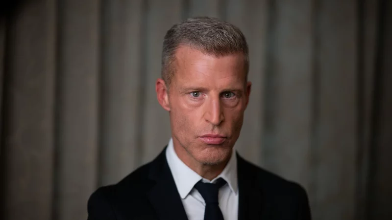 &laquo;Ich finde diese Selbst&uuml;bersch&auml;tzung wirklich absto&szlig;end&raquo;, sagte Bestseller-Autor Benjamin von Stuckrad-Barre &uuml;ber Schriftsteller, die sich zur Tagespolitik &auml;u&szlig;ern. (Archivbild) - &copy; Sebastian Gollnow/dpa