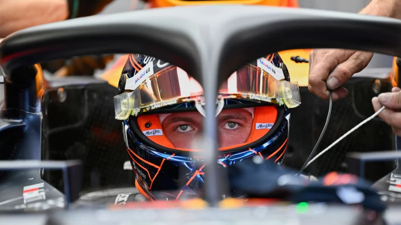 Max Verstappen ist von den Gerüchten um seine Zukunft genervt. - © Denes Erdos/AP/dpa