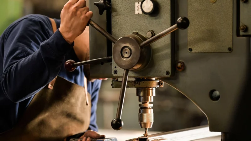 Verhält sich der Arbeitgeber hinsichtlich einer Kündigung in der Probezeit widersprüchlich, kann eine Kündigung unter Umständen unwirksam sein. - © Kirsten Neumann/dpa-tmn