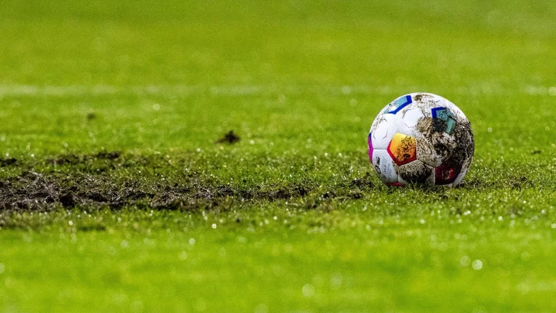 Der spanische Fu&szlig;ball trauert um einen jungen Torh&uuml;ter. (Archivfoto) - &copy; David Inderlied/dpa