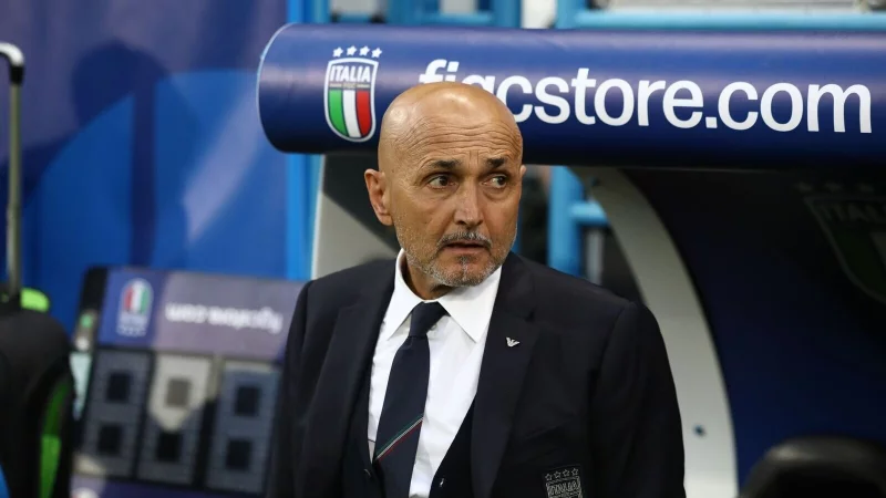 Für Italiens Luciano Spalletti war es der vorerst letzte Auftritt als Nationaltrainer. - © Mickael Chavet/ZUMA Press Wire/dpa