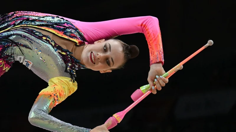 Weltklasse mit den Keulen: Darja Varfolomeev. - © Hendrik Schmidt/dpa