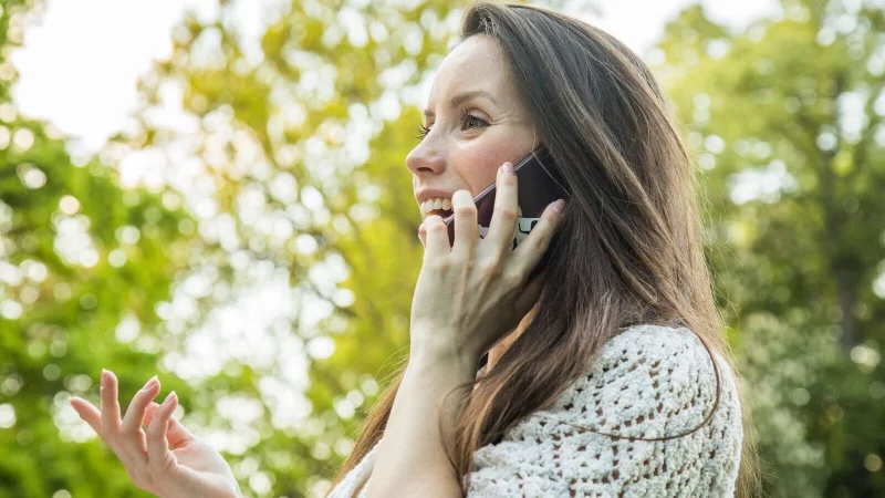 Damit am Ende kein Frust aufkommt, sollten Mobilfunkvertr&auml;ge besser nicht in Shops, sondern online abgeschlossen werden. - &copy; Christin Klose/dpa-tmn