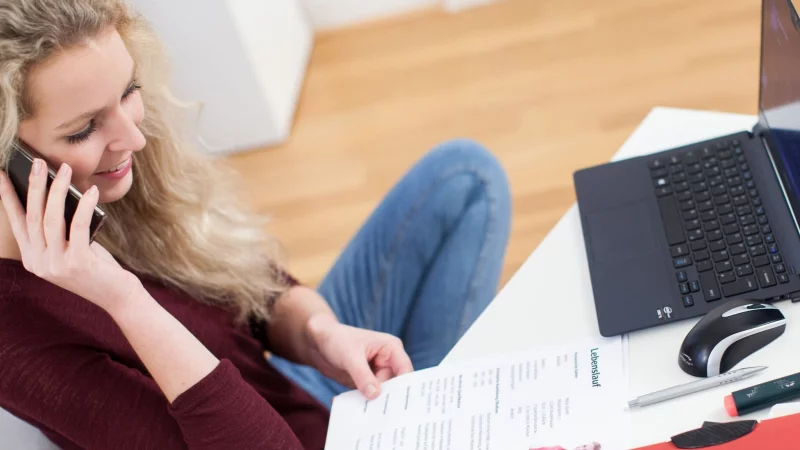 Gut gelaufenes Gespräch – aber keine Antwort? Nachhaken lohnt sich oft. - © Christin Klose/dpa-tmn