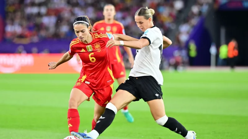 Am Ball virtuos: Aitana Bonmat&iacute;. - &copy; Sebastian Christoph Gollnow/dpa