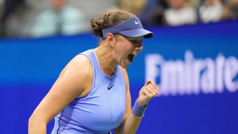 Amanda Anisimova hat nach der Klatsche vom Wimbledon-Finale wieder die Chance auf ihren ersten Grand-Slam-Titel. - © Kirsty Wigglesworth/AP/dpa