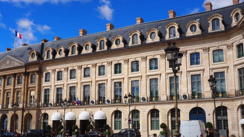 Das Hotel Ritz an der Place Vendome. (Archivbild) - &copy; Christian B&ouml;hmer/dpa