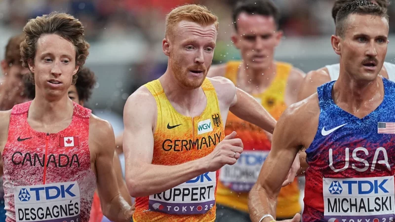 Frederik Ruppert musste sich &uuml;ber die 3.000 Meter Hindernis mit dem zw&ouml;lften Platz zufriedengeben. - &copy; Michael Kappeler/dpa