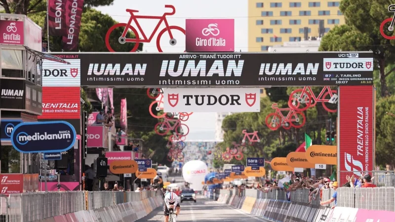Joshua Tarling hat das Zeitfahren in Tirana gewonnen. - © Massimo Paolone/LaPresse via ZUMA Press/dpa